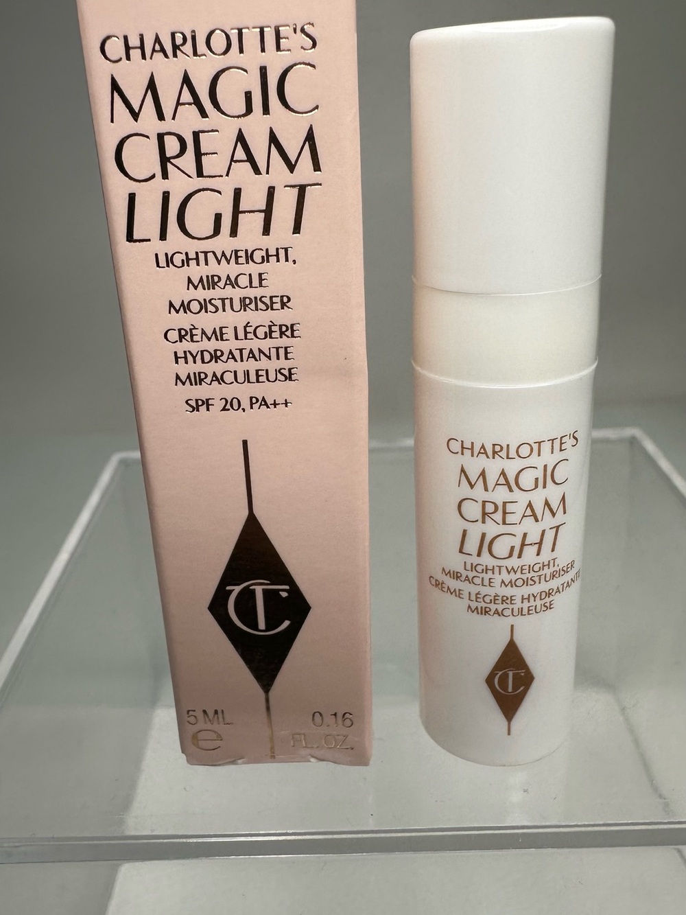 Charlotte Tilbury Magic Cream Light Primer